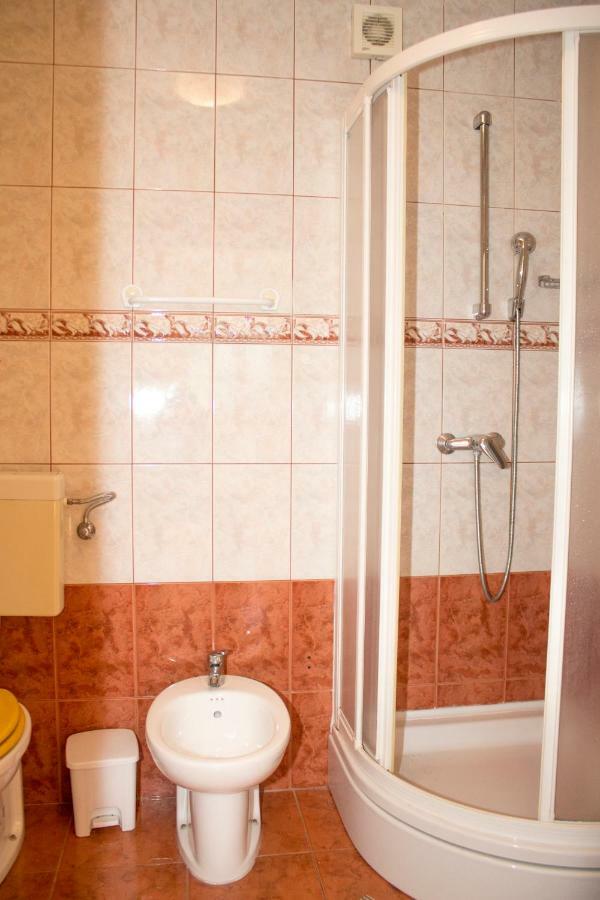 Malinska - Apartment Glavas Экстерьер фото